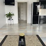 Apartment Naukova Street