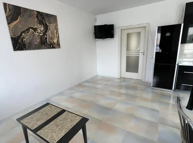 Naukova Street * リヴィウ