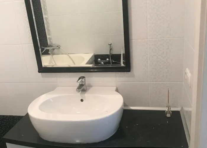 Naukova Street アパート リヴィウ